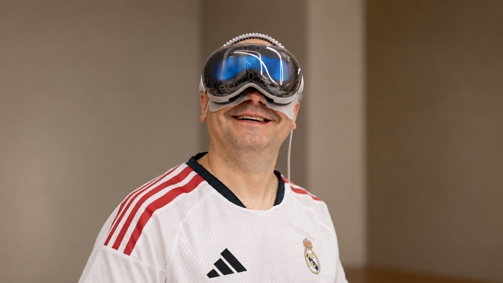 Tour Bernabéu visitor wearing Apple Vision Pro for Bernabéu Infinito